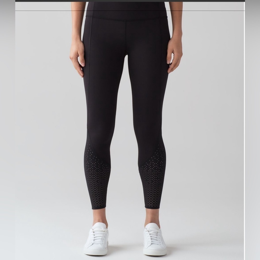 Lululemon Anew Tight
Black Size 4 - Picture 2 of 12